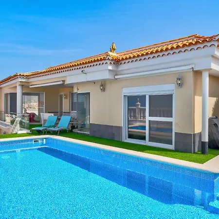 וילה Marina Luxury Sea View Private Pool & Garden - *