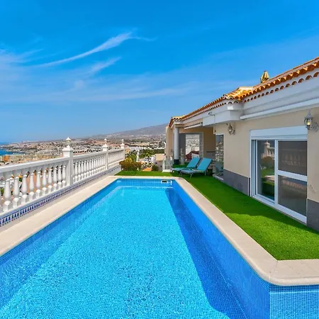 וילה Marina Luxury Sea View Private Pool & Garden -