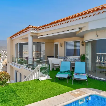 וילה Marina Luxury Sea View Private Pool & Garden -