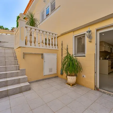 Marina Luxury Sea View Private Pool & Garden - וילה *