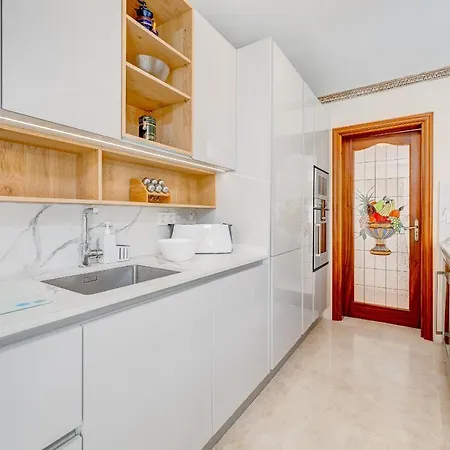 וילה Marina Luxury Sea View Private Pool & Garden - אדחה