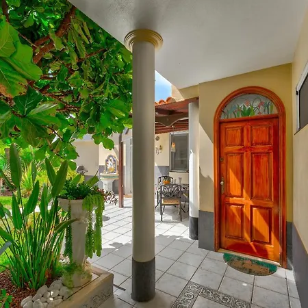 וילה Marina Luxury Sea View Private Pool & Garden -
