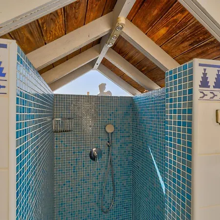 וילה Marina Luxury Sea View Private Pool & Garden -