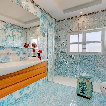 Marina Luxury Sea View Private Pool & Garden - * אדחה
