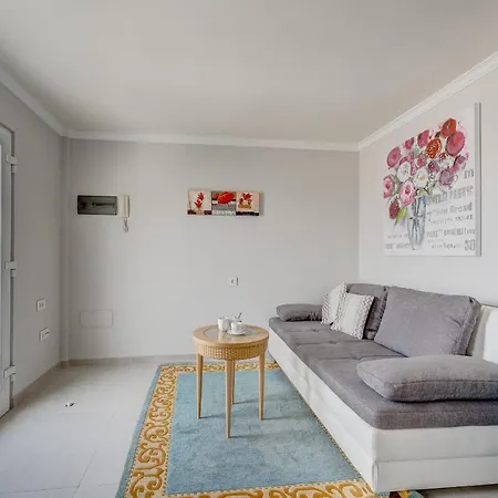 וילה Marina Luxury Sea View Private Pool & Garden - *