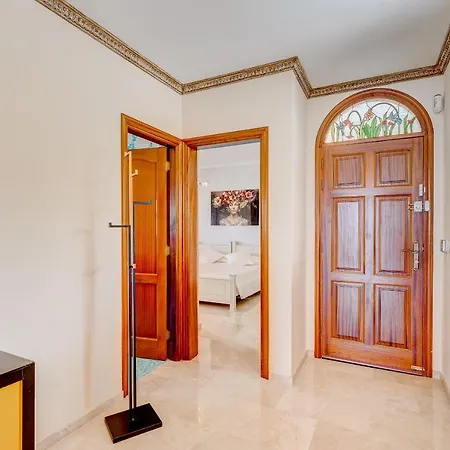 וילה Marina Luxury Sea View Private Pool & Garden - *
