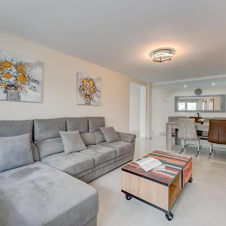 빌라 Marina Luxury Sea View Private Pool & Garden -